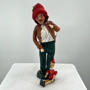 SIGNED Vintage Byers Choice Caroler “Puppeteer” (13”)